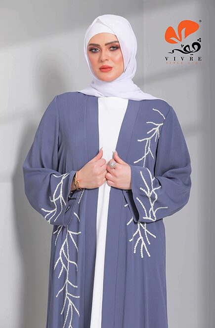 عبايات سوداء للبنات