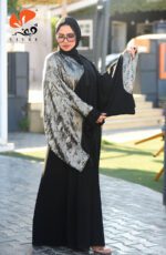 عبايات الخروج السوداء