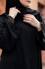 عبايه سوداء ساده