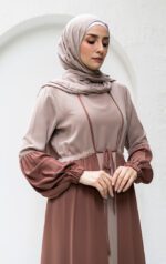 عبايات خليجية اماراتية ملونة