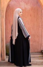 عبايات سوداء فخمة