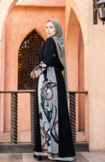 مصنع عبايات سوداء