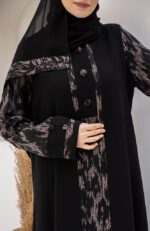 عبايات خروج سوداء شيك 2025