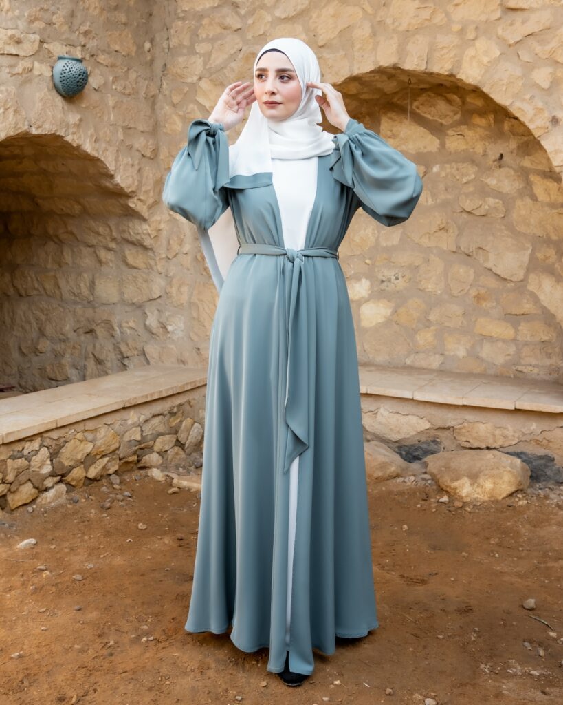 عبايات خليجية خروج الوان للبنات