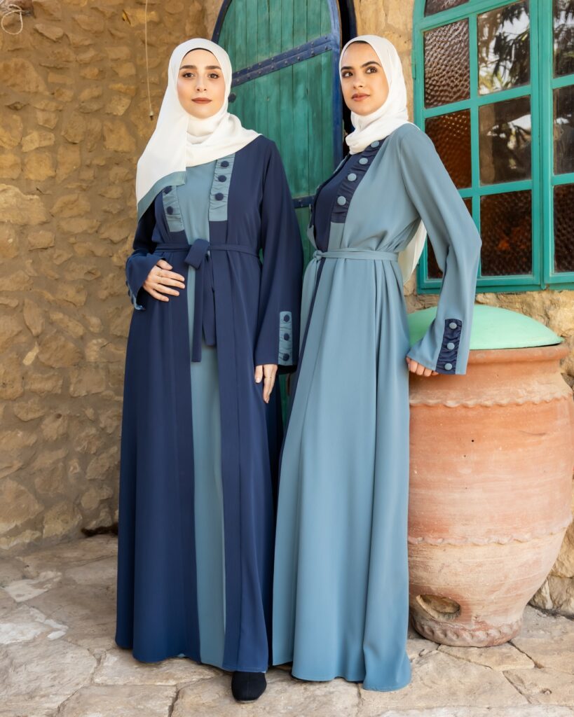 عبايات خريفية بألوان دافئة