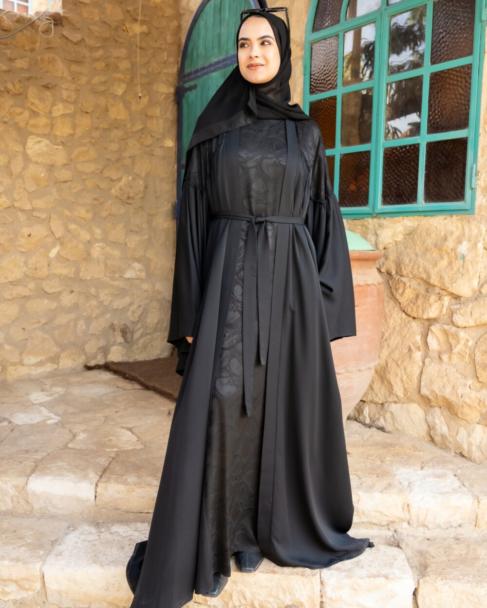 عبايات سوداء فخمة للمناسبات للبنات