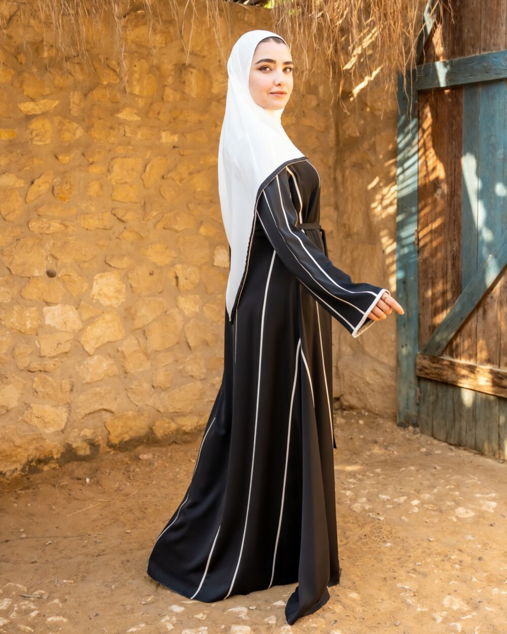 عبايات خروج ملونة مصرية