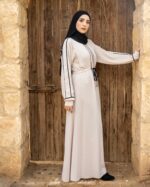 عبايات خليجية مطرزة ملونه