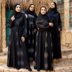 عبايات خليجية راقية سوداء
