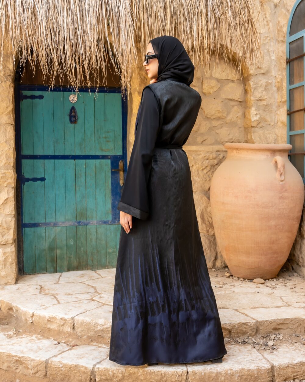 عبايات خروج ملونة للمحجبات