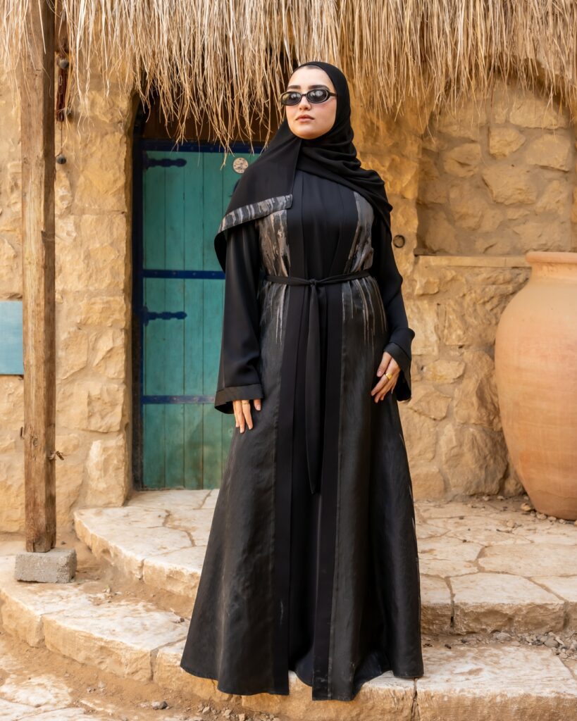 عبايات خليجية مطرزة