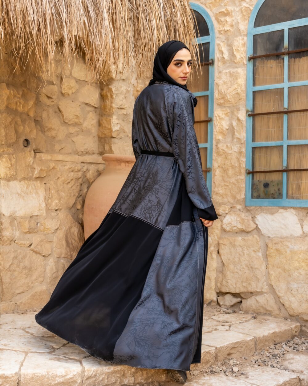 عبايات خروج شيك جدا للمحجبات