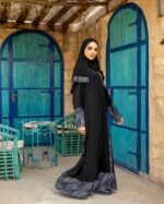 عبايات دانتيل ناعمة