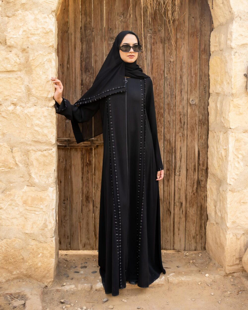 عبايات أنيقة للسهرات