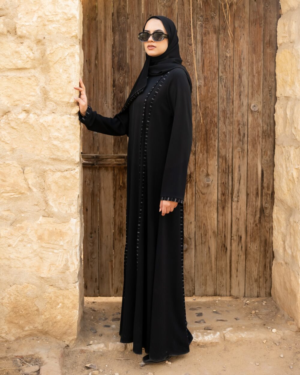 اجمل عبايات خروج سوداء شيك