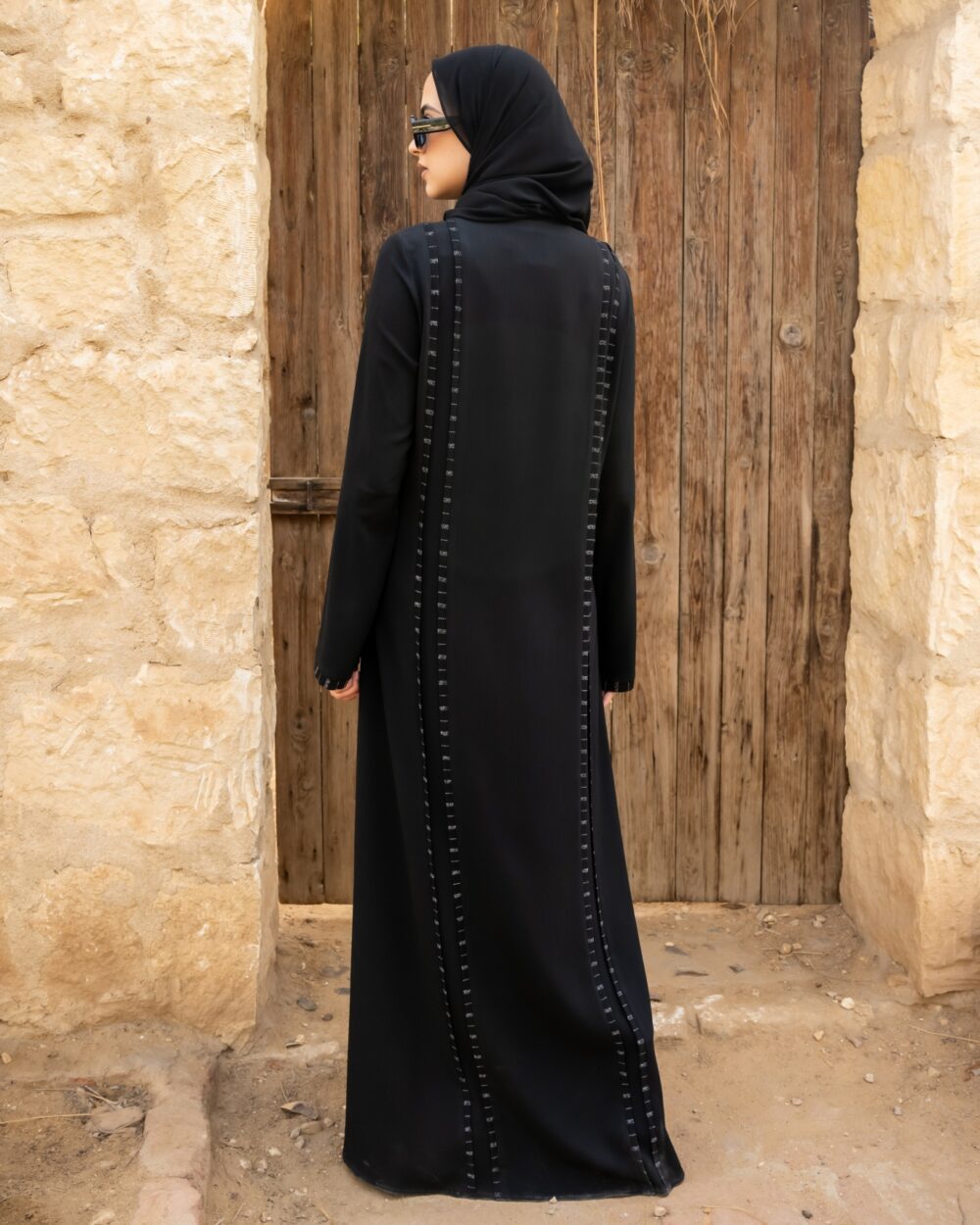 عبايات سمراء شيك