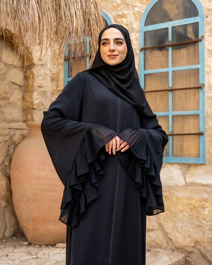 عبايات خليجية سوداء راقية