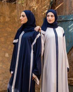 عبايات ملونة موضة