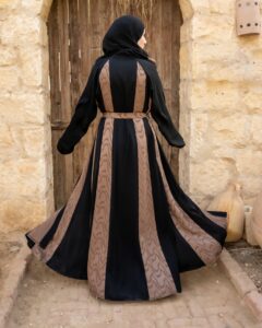 عبايات دانتيل ناعمة