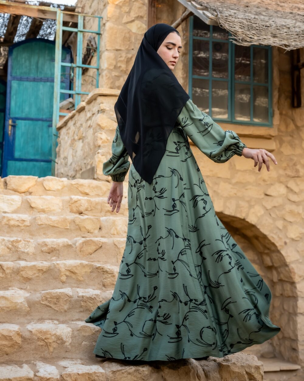 عبايات بنات خروج