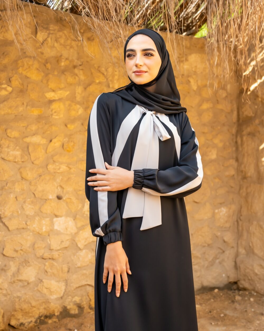 عبايات خروج سوداء شيك