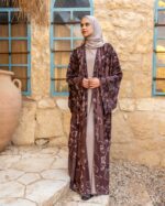 العبايات المنقوشة