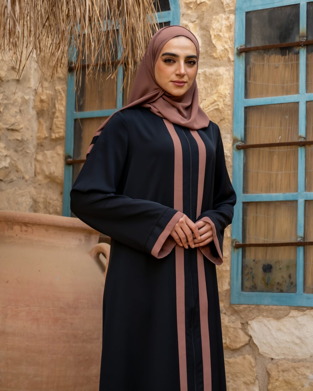 عبايات سوداء فخمة