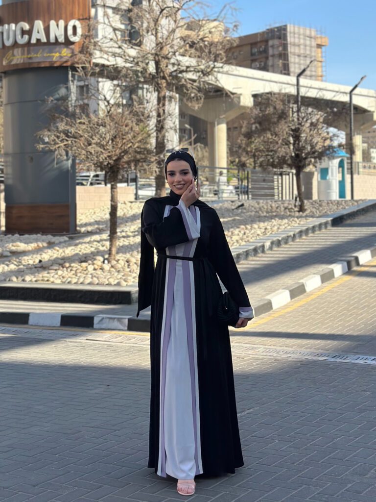 عبايات خروج شيك جدا للمحجبات