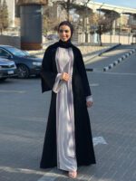 عبايات سوداء خروج