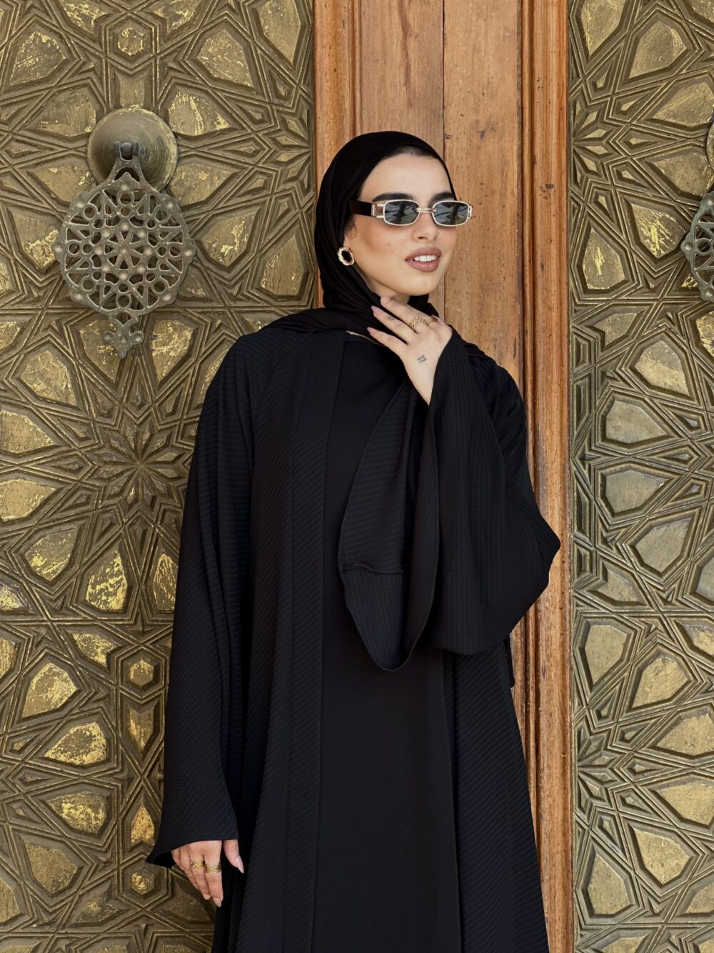 عبايات خروج سوداء شيك