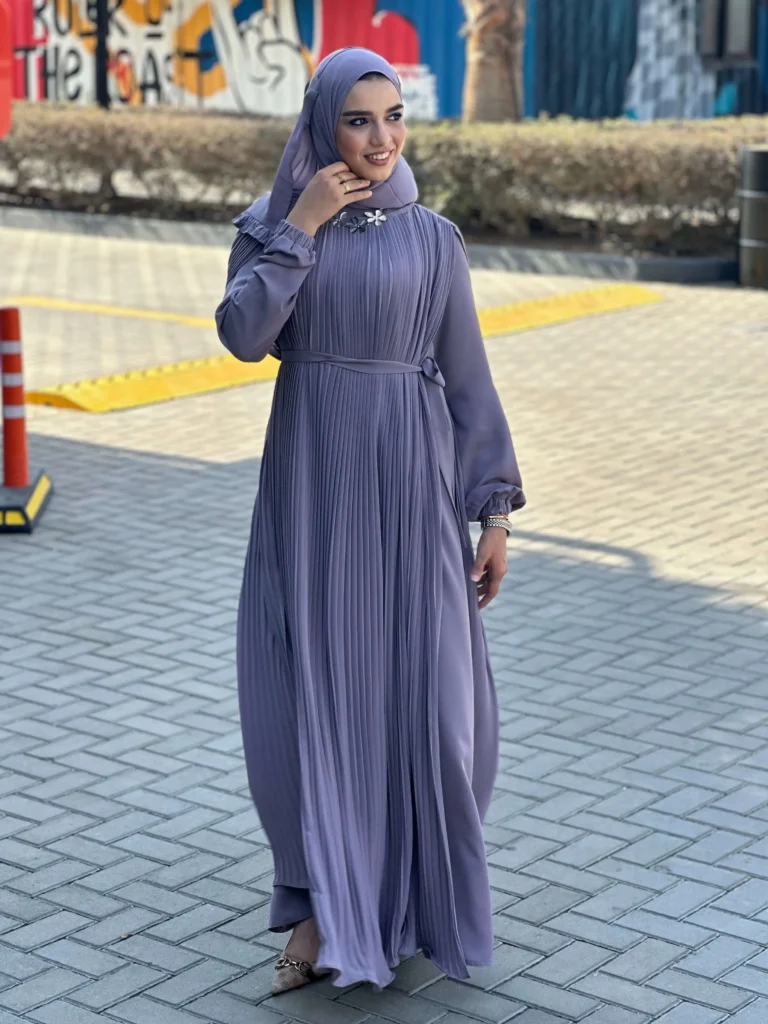 عبايات ملونة موضة 2025