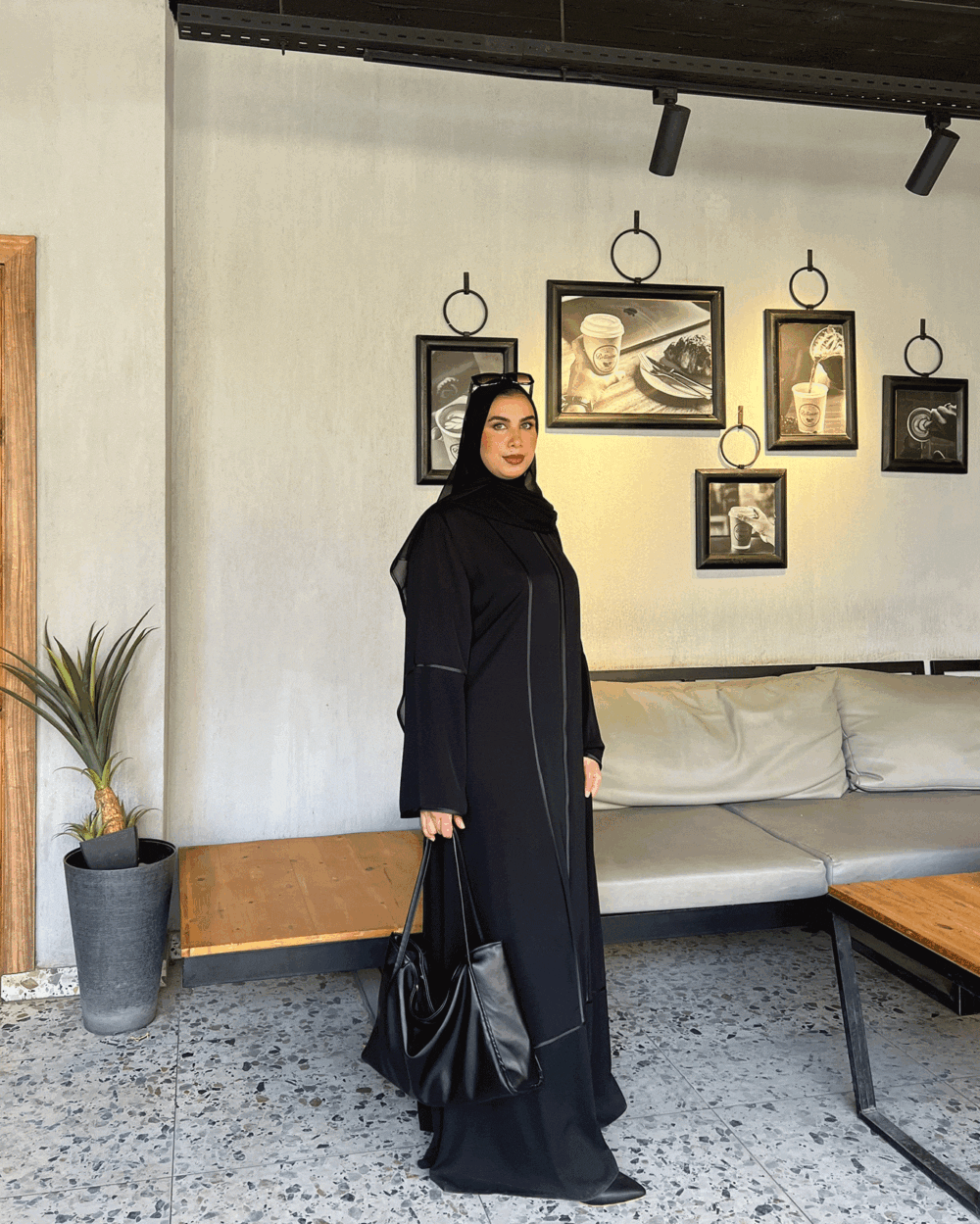 عبايات بطابع عصري