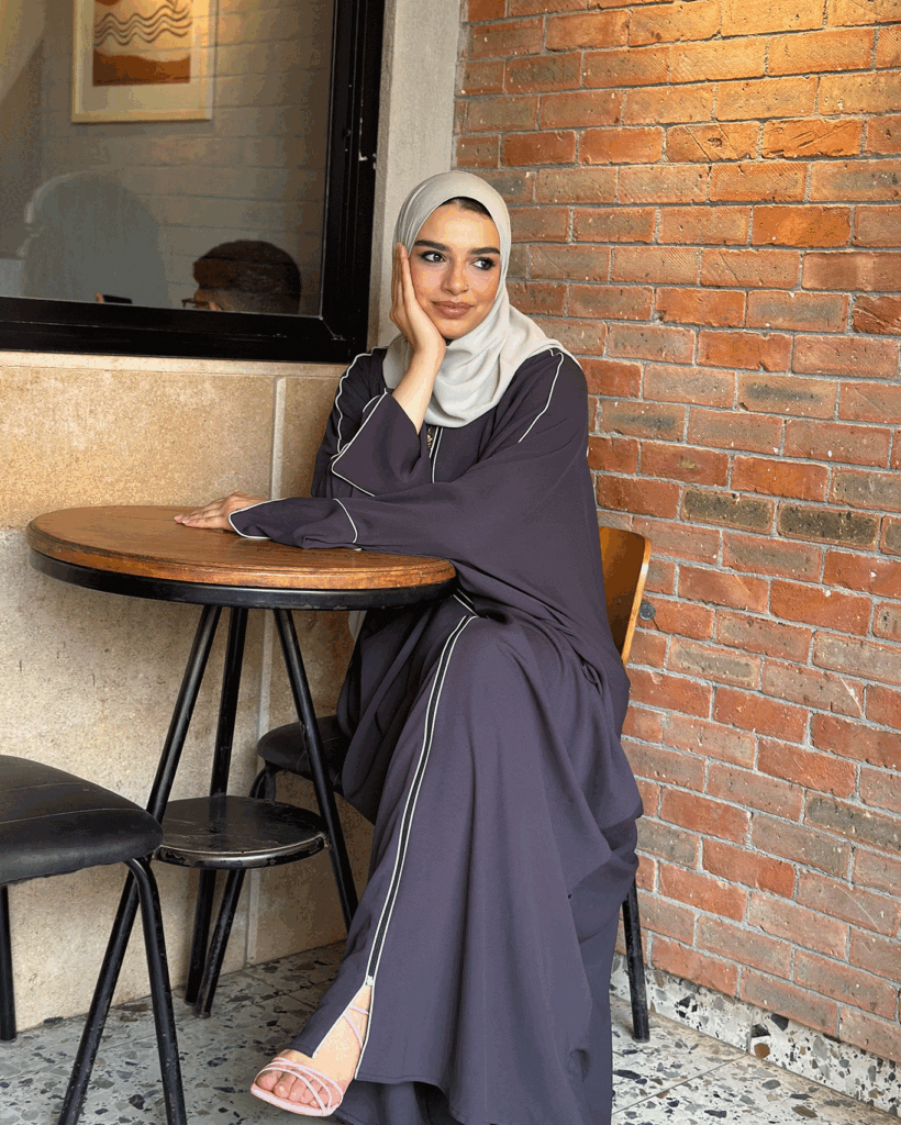 عبايات للبنات الجامعيات