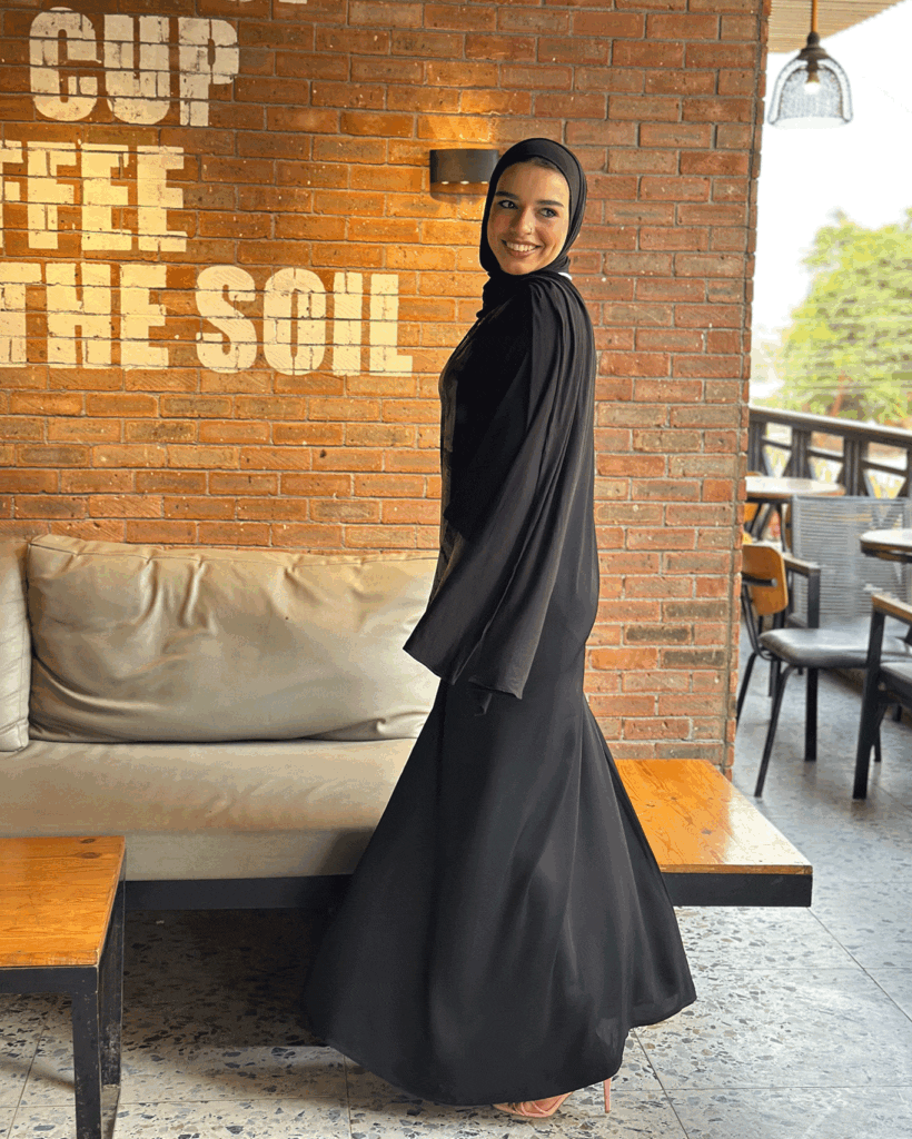 عبايات موضة 2025