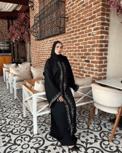 عبايات بطابع عصري