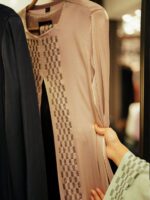 ⁦عبايه سواريه⁩ - الصورة ⁦4⁩