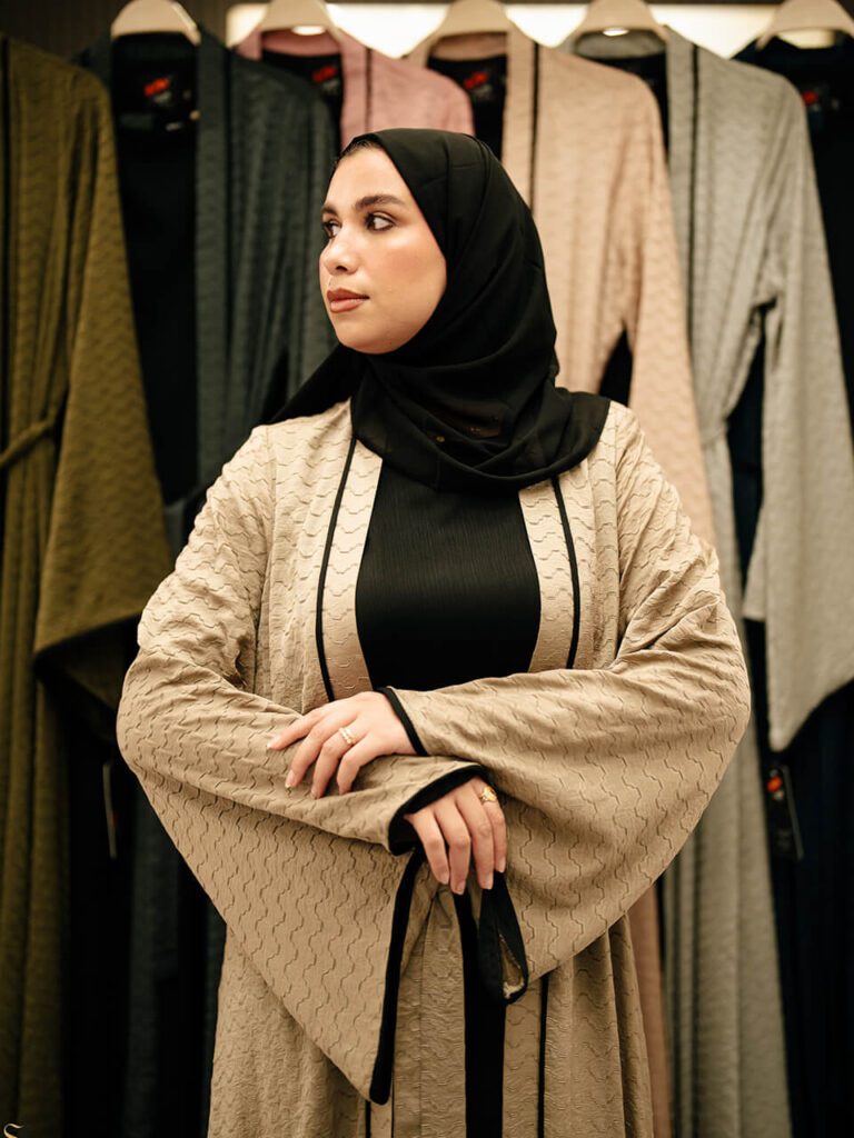 عبايات خليجي مفتوحه