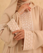 ⁦اسدال لاڤى⁩ - الصورة ⁦2⁩