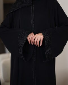 عبايات خليجية راقية سوداء